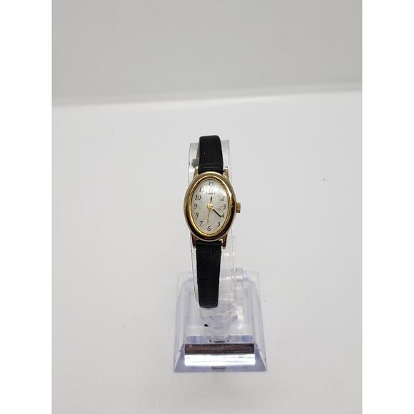 Timex, women\'s dress watch. Oval face. CR1216CELL, R7 main image 6